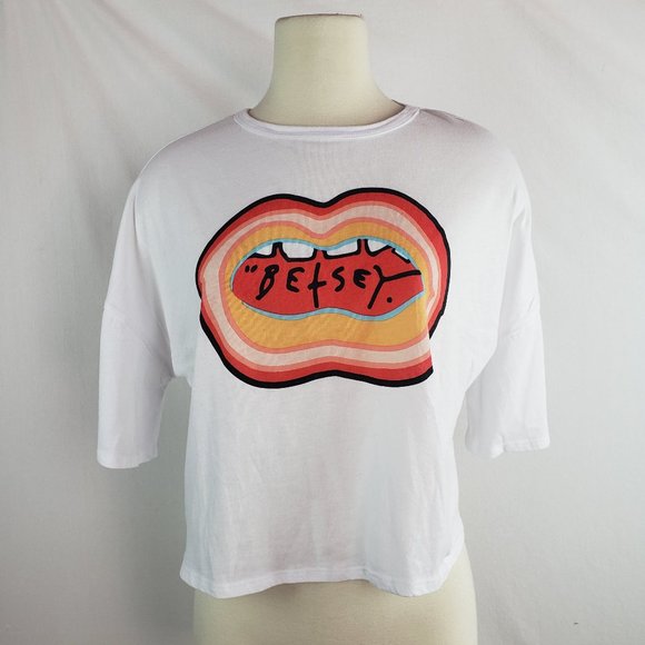Betsey Johnson Lips Graphic Boyfriend Crop Tee - Picture 3 of 5